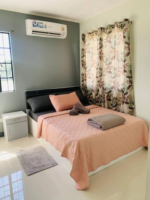 Cozy Home At A Private Subdivision Abucay Ngoại thất bức ảnh